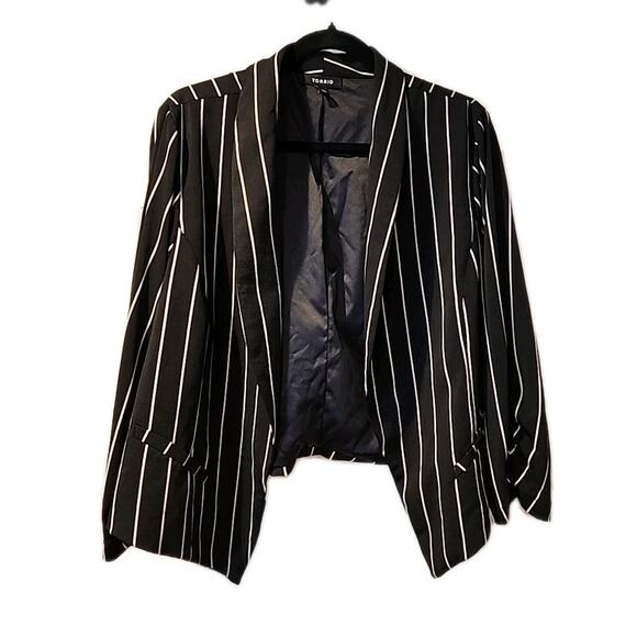 Torrid Plus 3 3X Black Stripe Crepe Open Front Blazer Hi-Low Hem Business Career - Picture 1 of 7